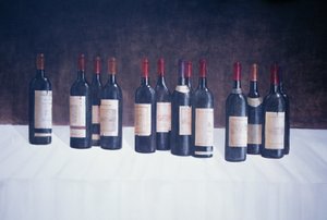 ワインスケープ、赤、2003（キャンバスにアクリル）